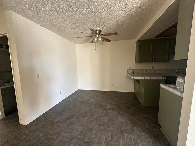 16086 Green Hill Dr #B — Photo 5