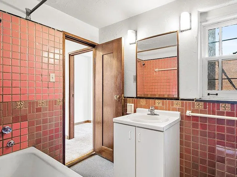 340 S Highland Ave #2B — Photo 17