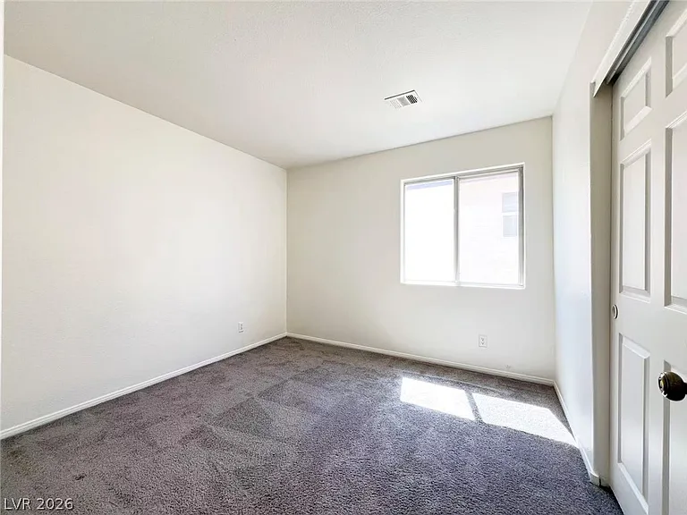 8284 W Rochelle Ave — Photo 20