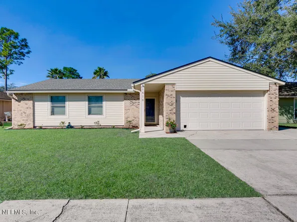 1618 WINDY OAKS Drive W, Jacksonville, FL 32225