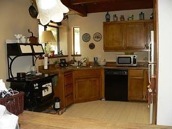 4th image of 18395 Fair Oaks Dr