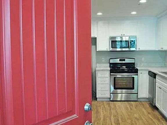 3rd image of 3401 Freeport Blvd Ste 103