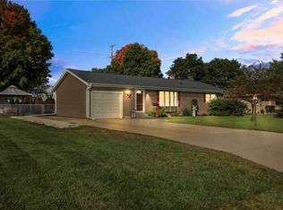 308 Elwin Dr, Mukwonago, WI 53149