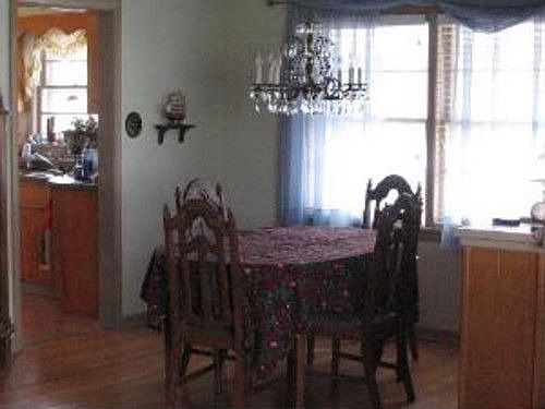3rd image of 577 S La Londe Ave