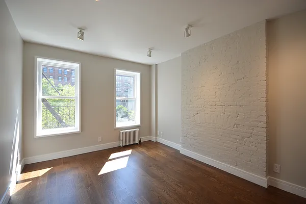 Rented by Tipping Point Real Estate LLC | media 21