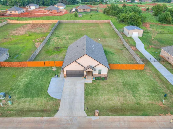 13018 Huntington Dr, Edmond, OK 73025