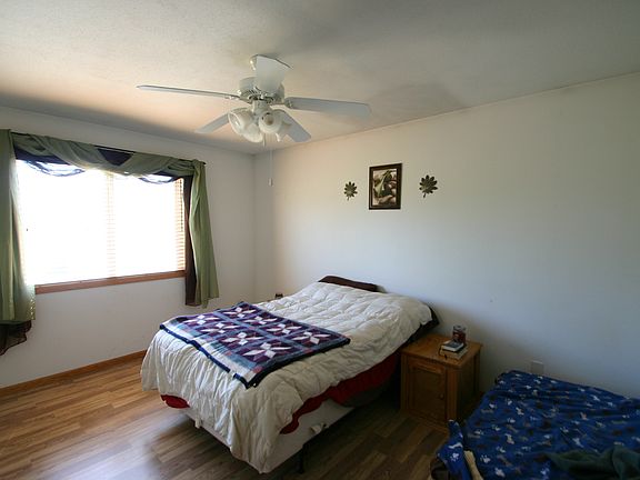 bed 1