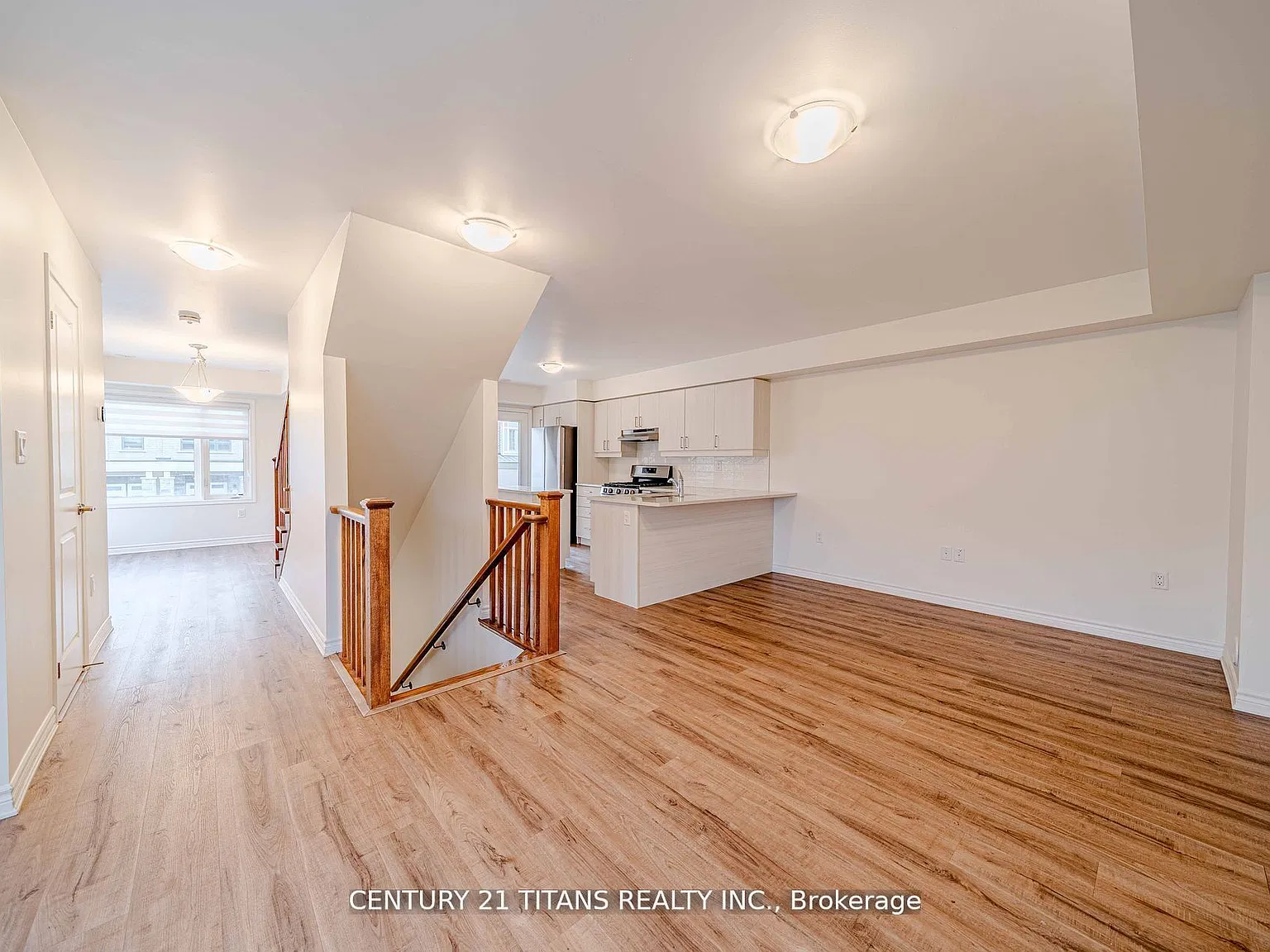 4 bed, $2,900 — Photo 3