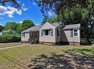 1036 Middleboro Ave, Taunton, MA 02780