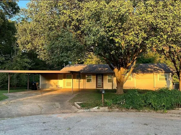 907 Susan Dr, Noble, OK 73068