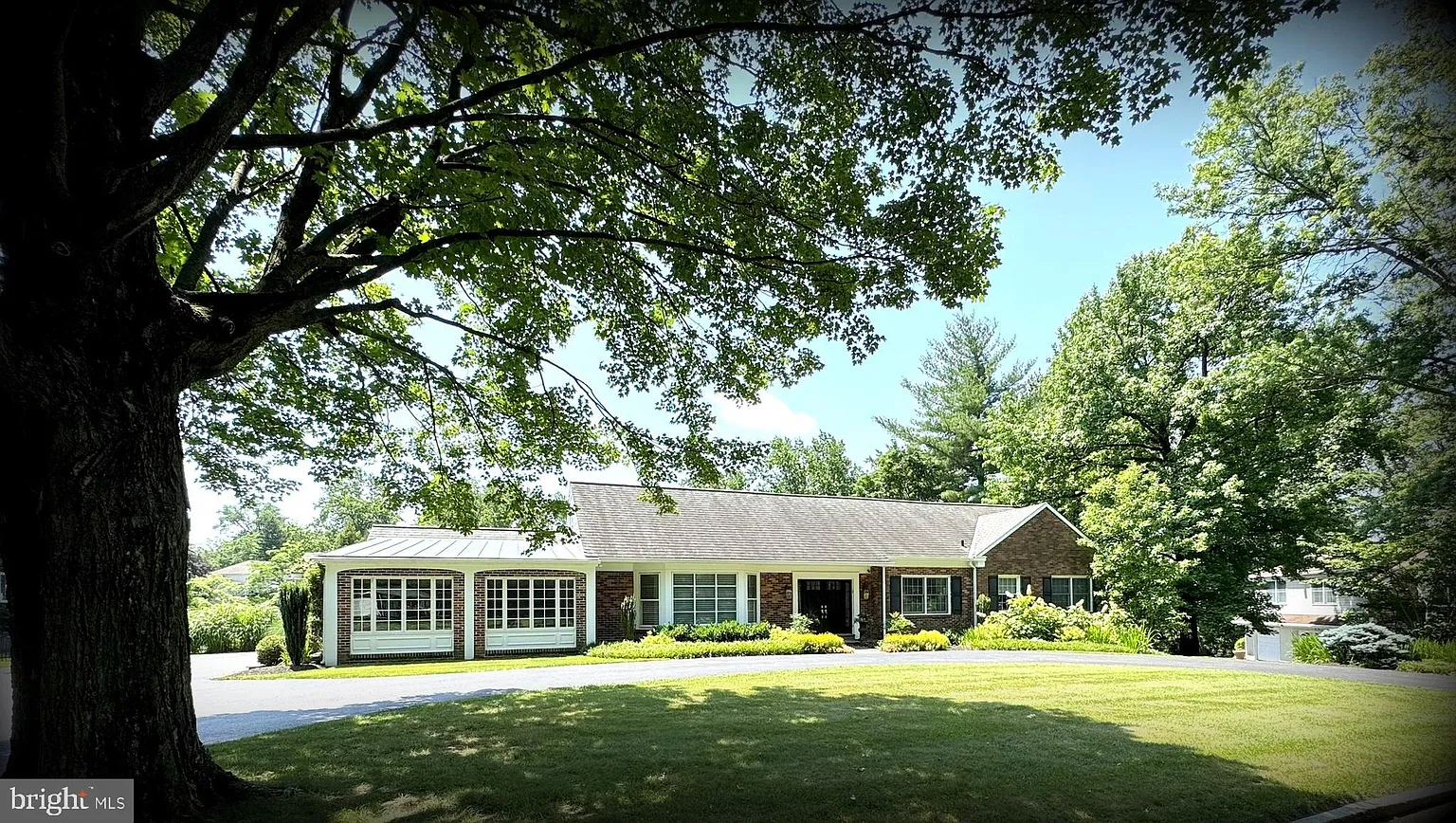 1017 Walsh Ln photo 1