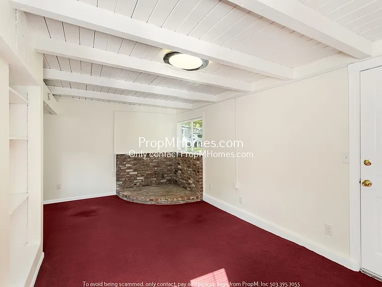1885 SW Wellington Ave — Photo 15