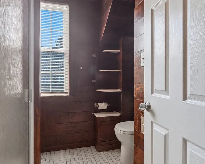 420 Britton St — Photo 21