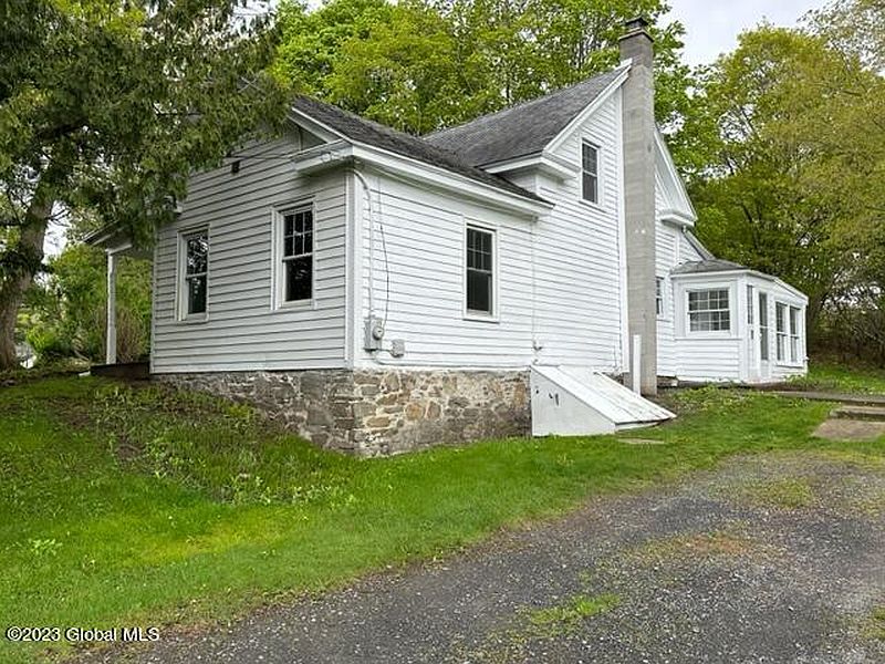 2nd image of 39 Clapper Road