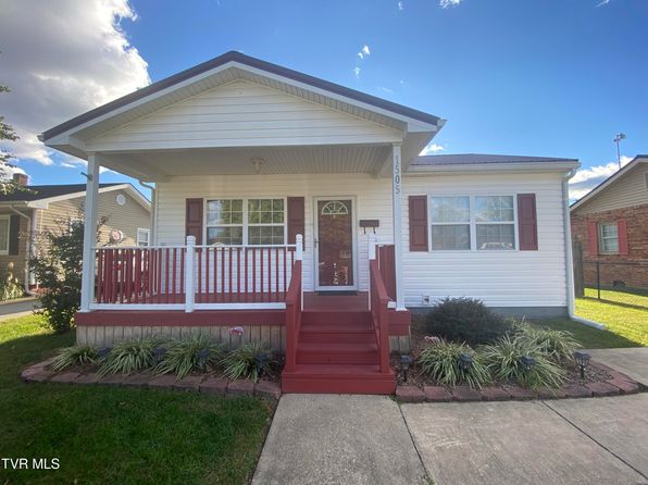1505 Redwood Dr