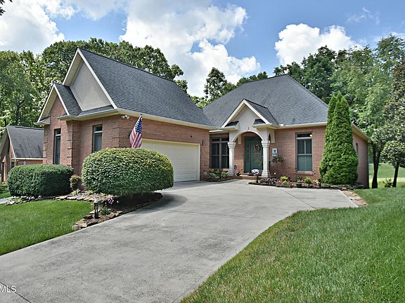 2nd image of 230 Skyview Dr
