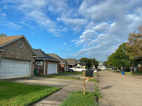 4th image of 708 Prairie Ln
