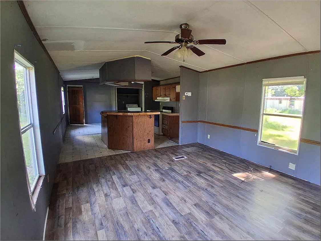 2 bed, 728 sqft, $675 — Photo 4