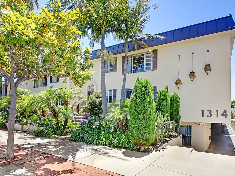 1314 Euclid St. in Santa Monica - near Wilshire Blvd. — Photo 16