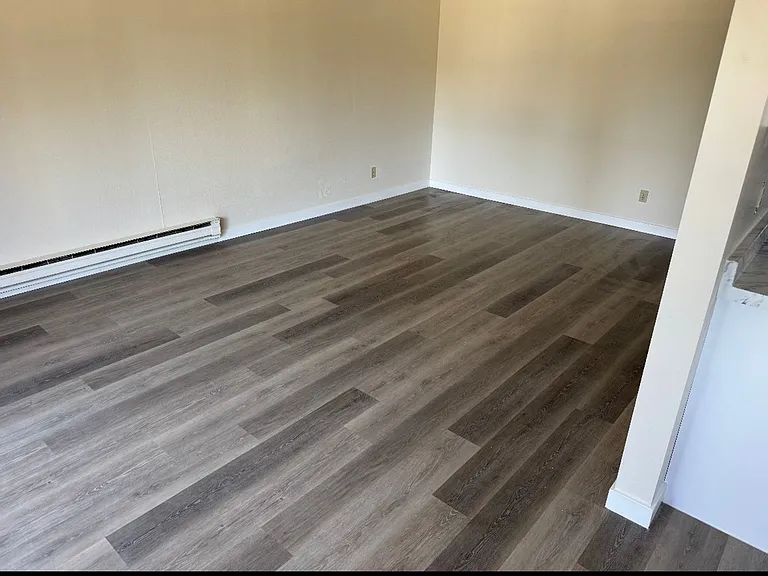 Willowbrook Apartments — Photo 22