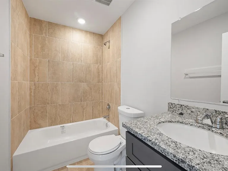6004 Wedgefield St #B — Photo 14