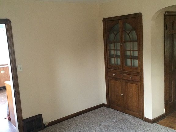 Formal dining room/study