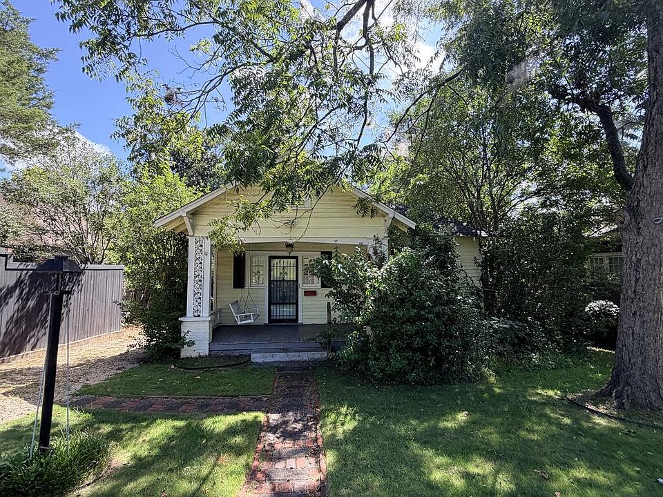 1st image of 1922 17th Ave