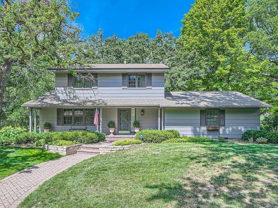 1st image of 9506 Woodridge Cir