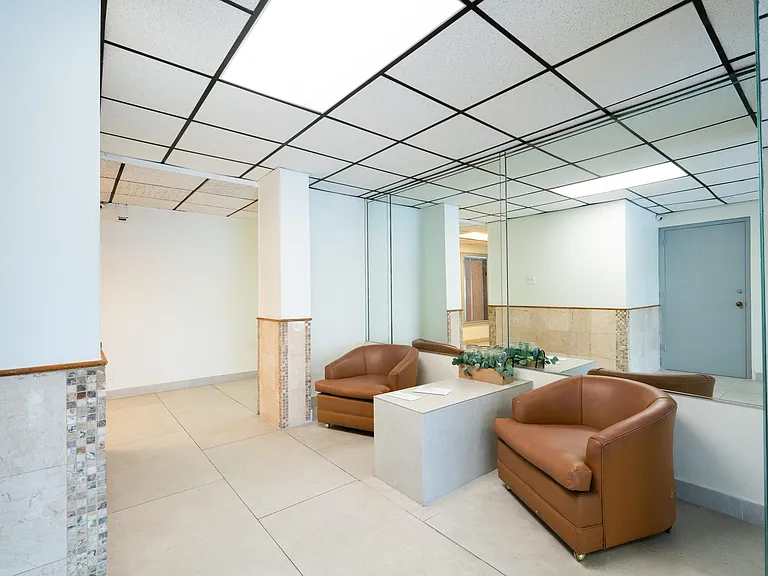 2200 E Hallandale Beach Blvd #202 — Photo 5