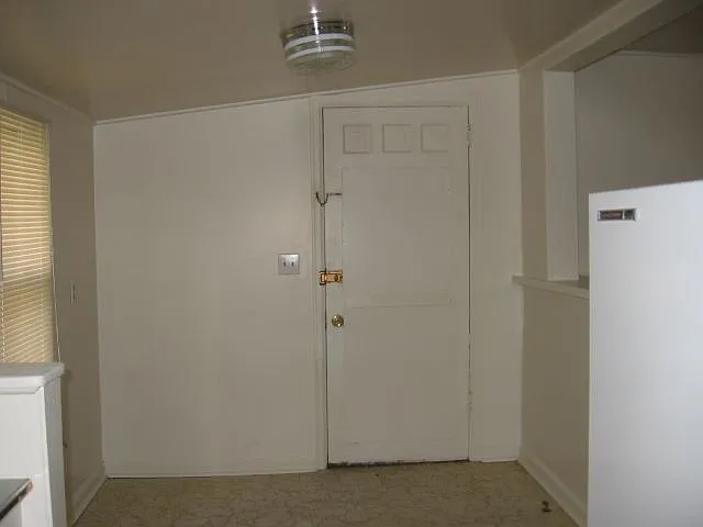 1 bed, 1.0 bath, 480 sqft, $810 — Photo 2