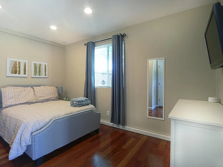 903 Watt Ave — Photo 4