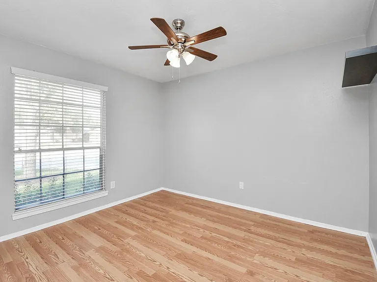 2210 S Ferrisburg Ct — Photo 6