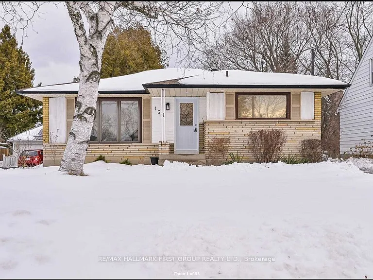 167 Harmony Rd N — Photo 2
