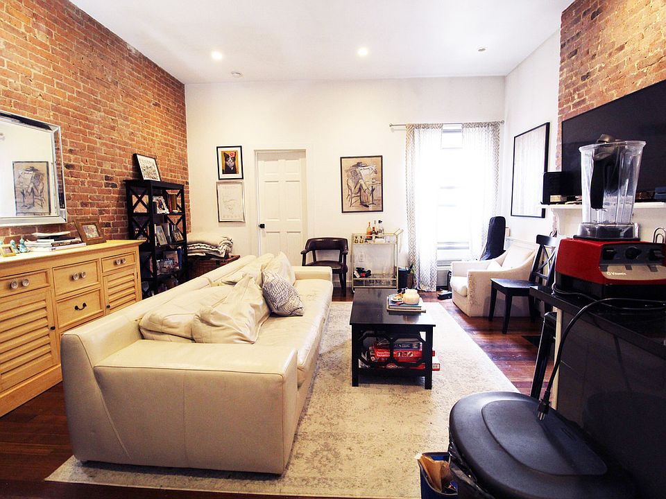 1st image of 340 W 71st St APT 7R