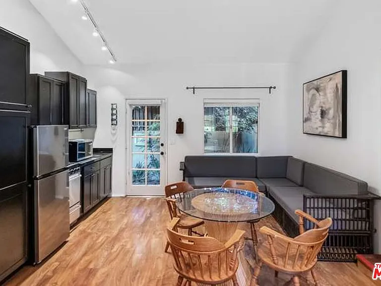 510 Toyopa Dr — Photo 30