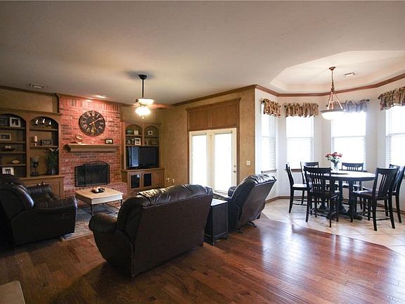 4th image of 22488 Southerly Farms Blvd