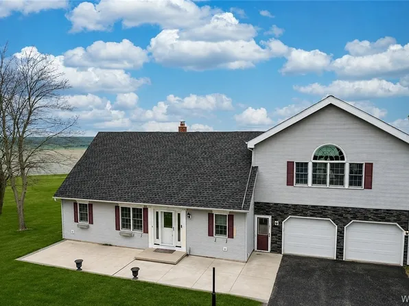 2765 W Lake Rd, Wilson, NY 14172