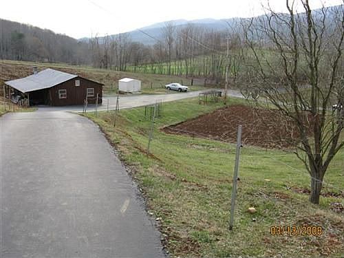 5th image of 145 Eggers Ln