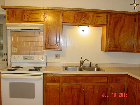 2nd image of 601 Circle Dr