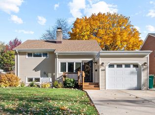 349 S Edgewood Ave, Lombard, IL