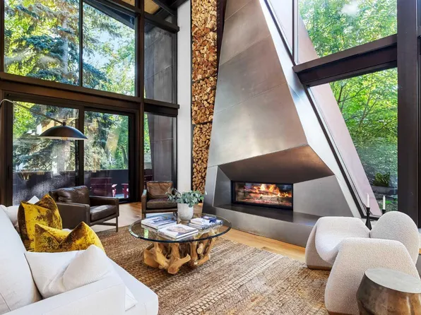 1308 Montreal Ave SW, Calgary, AB T2T 0Z5