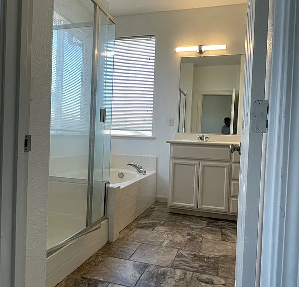 1426 Bello Dr — Photo 12