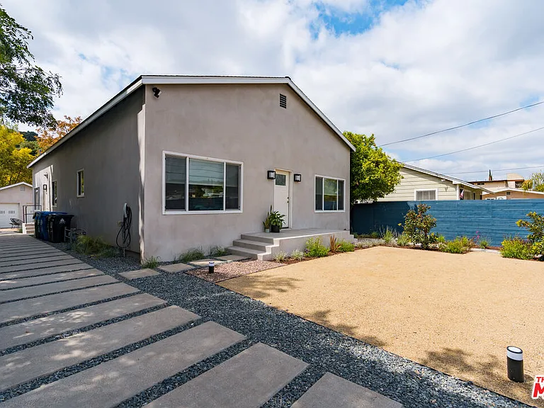 1460 Yosemite Dr — Photo 37