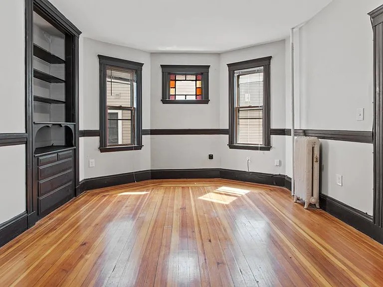 18 Peverell St #2 — Photo 5
