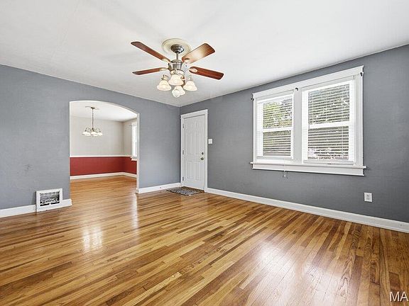 4th image of 1367 Spellman Ave