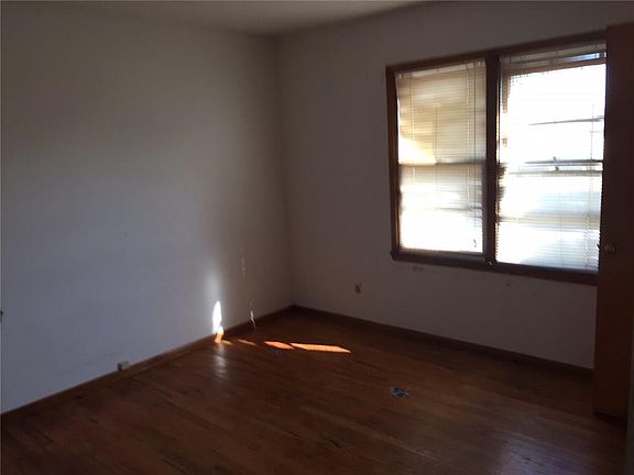 4th image of 3213 NE 20th St