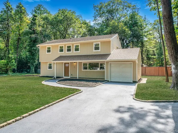 12 Andover Place, Huntington, NY 11743