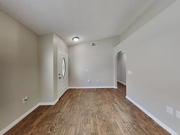 6879 Belmar Dr — Photo 2