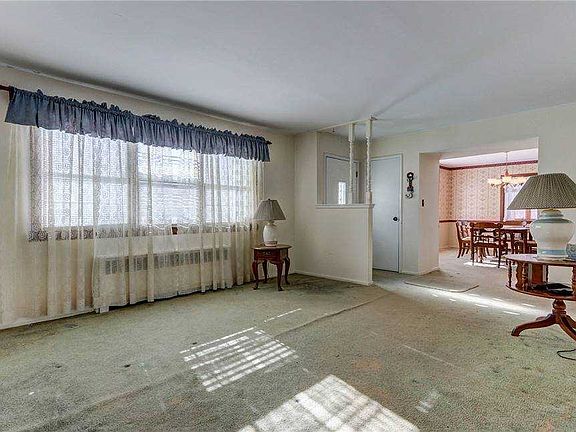 4th image of 101 Grant St