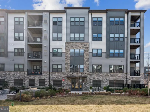 12875 Mosaic Park Way Unit 4-J, Herndon, VA 20171